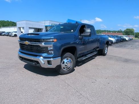 New 2026 Chevrolet Silverado 3500 LT w/ All Star Edition AWD/4WD image 3