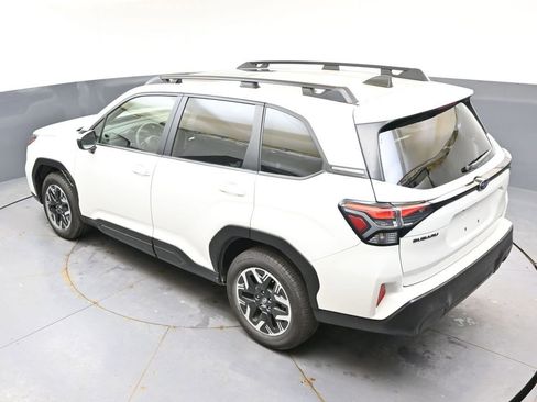 Certified 2025 Subaru Forester Premium AWD/4WD image 38
