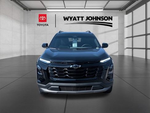 Used 2026 Chevrolet Equinox LT w/ Convenience Package II FWD image 8