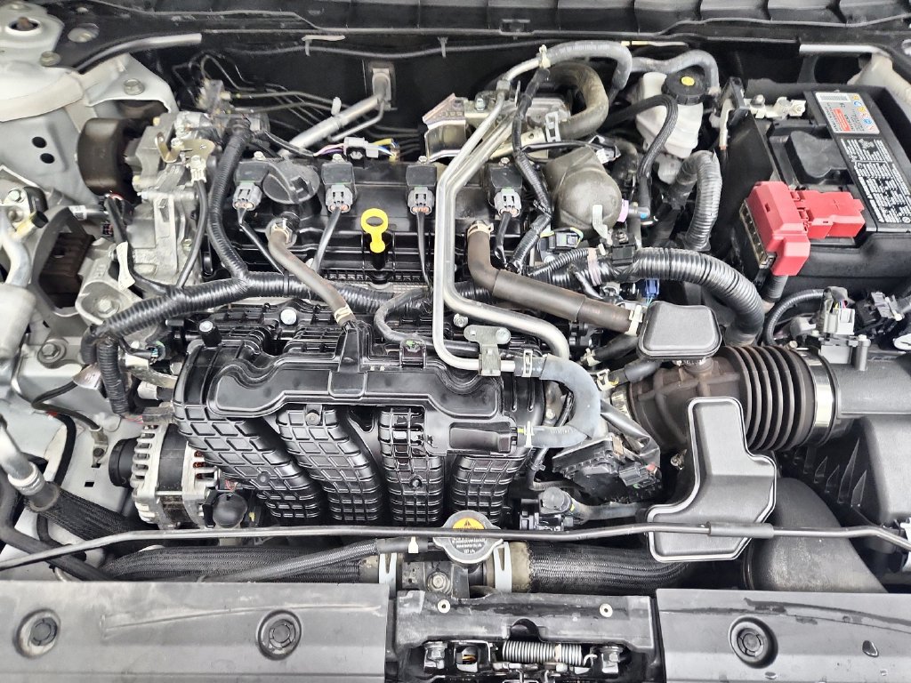 Used 2025 Nissan Altima 2.5 SR FWD image 35