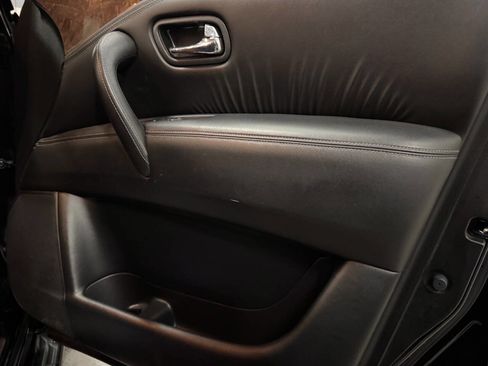 Used 2017 INFINITI QX80 2WD w/ Driver Assistance Package image 39