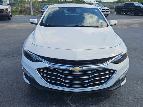Used 2023 Chevrolet Malibu LT image 2