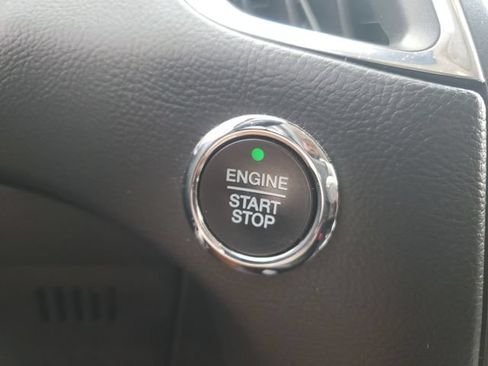 Used 2019 Ford Edge Titanium w/ Equipment Group 301A AWD/4WD image 15