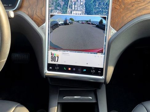 Used 2017 Tesla Model S 60 RWD image 23