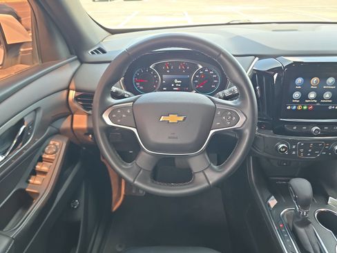 Used 2023 Chevrolet Traverse LT AWD/4WD image 10