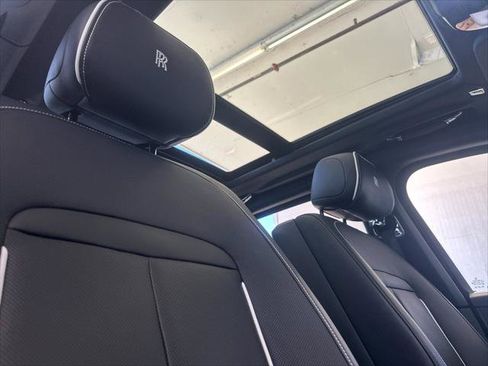 Certified 2023 Rolls-Royce Cullinan w/ Dark Exterior Package AWD/4WD image 19