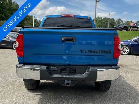 Used 2017 Toyota Tundra SR5 w/ SR5 Upgrade Package RWD image 2