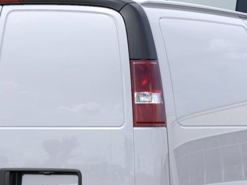 New 2026 GMC Savana 2500 w/ Driver Convenience Package RWD image 11