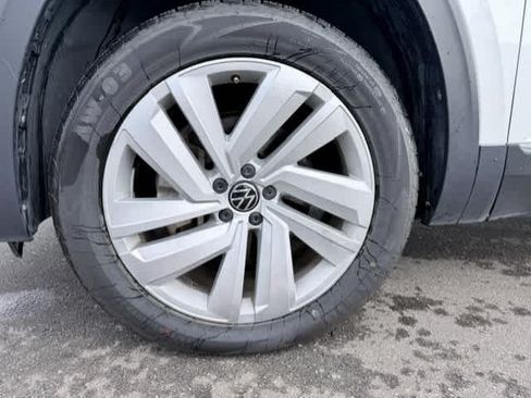 Used 2023 Volkswagen Atlas SEL AWD/4WD image 8