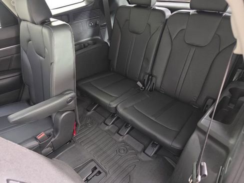 Used 2023 Kia Sorento SX AWD/4WD image 37