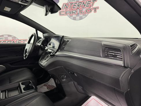 Used 2023 Honda Odyssey Sport image 12