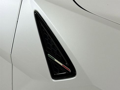 Used 2021 Lamborghini Urus image 37