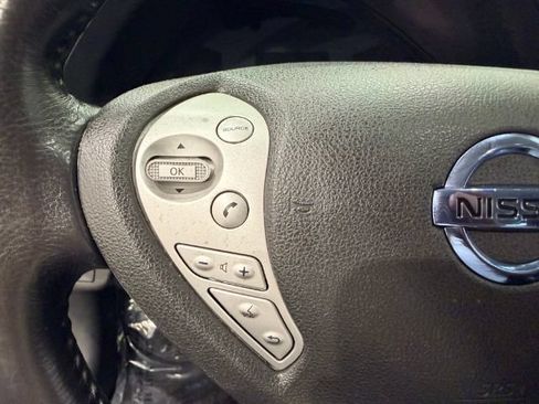 Used 2016 Nissan Leaf SV FWD image 11