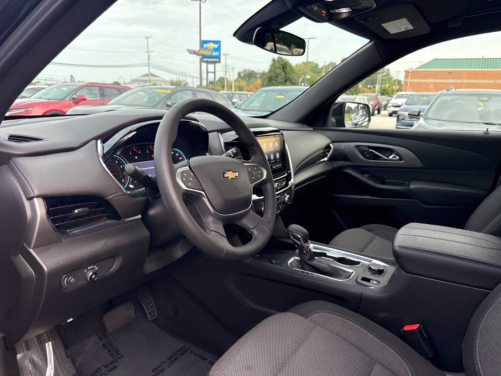 Used 2023 Chevrolet Traverse LT AWD/4WD image 13