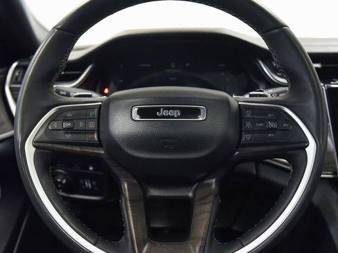 Used 2025 Jeep Grand Cherokee Limited 4xe AWD/4WD image 31