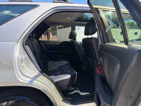 Used 2002 Lexus RX 300 4WD w/ Premium Pkg Plus image 28