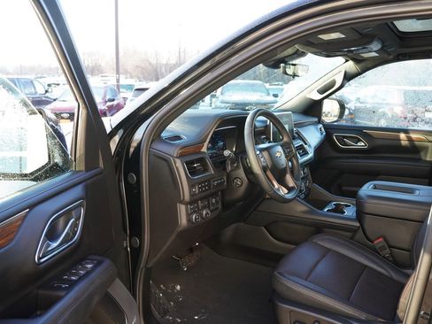 Certified 2024 Chevrolet Suburban High Country image 15