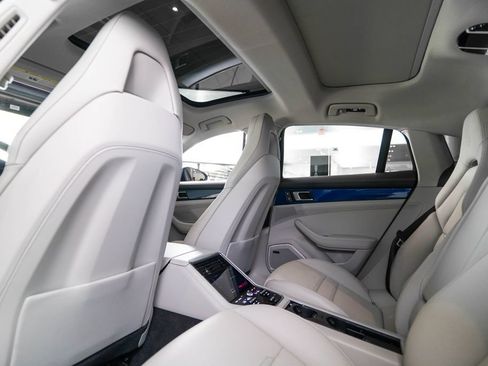Certified 2023 Porsche Panamera 4 Platinum Edition AWD/4WD image 17