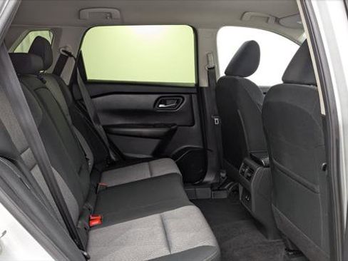 Used 2025 Nissan Rogue SV image 19