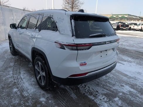 Used 2022 Jeep Grand Cherokee Limited 4xe image 15