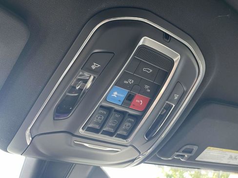 New 2025 Jeep Grand Cherokee L Limited w/ Black Appearance Package image 25