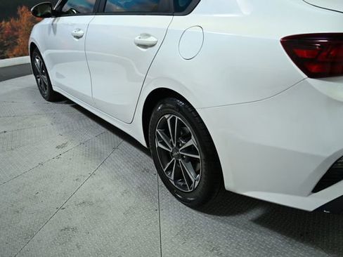 Used 2023 Kia Forte LXS w/ LXS Technology Package image 8