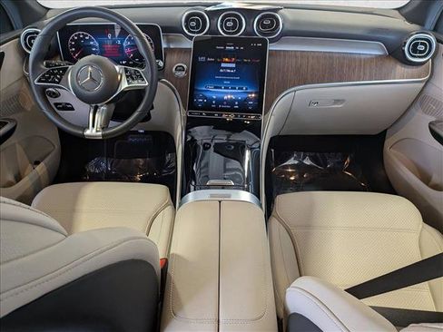 Used 2026 Mercedes-Benz GLC 300 image 18