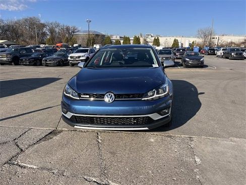 Used 2018 Volkswagen Golf Alltrack SEL image 8