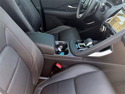 New 2024 Jaguar E-PACE R-Dynamic SE image 8