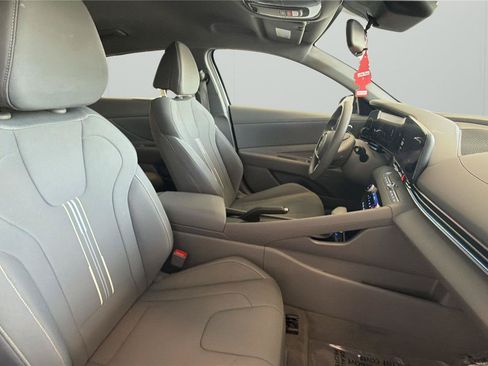 Certified 2024 Hyundai Elantra SEL FWD image 14
