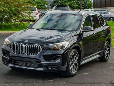 Used 2021 BMW X1 sDrive28i w/ Convenience Package FWD image 3