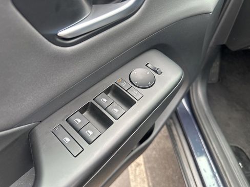 Used 2024 Hyundai Kona Limited image 17