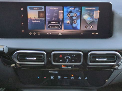 New 2026 Nissan Sentra SR image 17