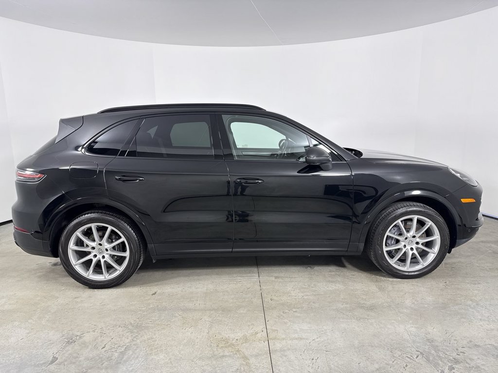 Certified 2023 Porsche Cayenne Platinum Edition AWD/4WD image 8