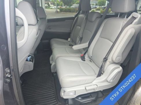 Used 2019 Honda Odyssey Elite image 2