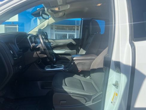 Used 2021 Chevrolet Colorado LT w/ Fleet Safety Package image 9