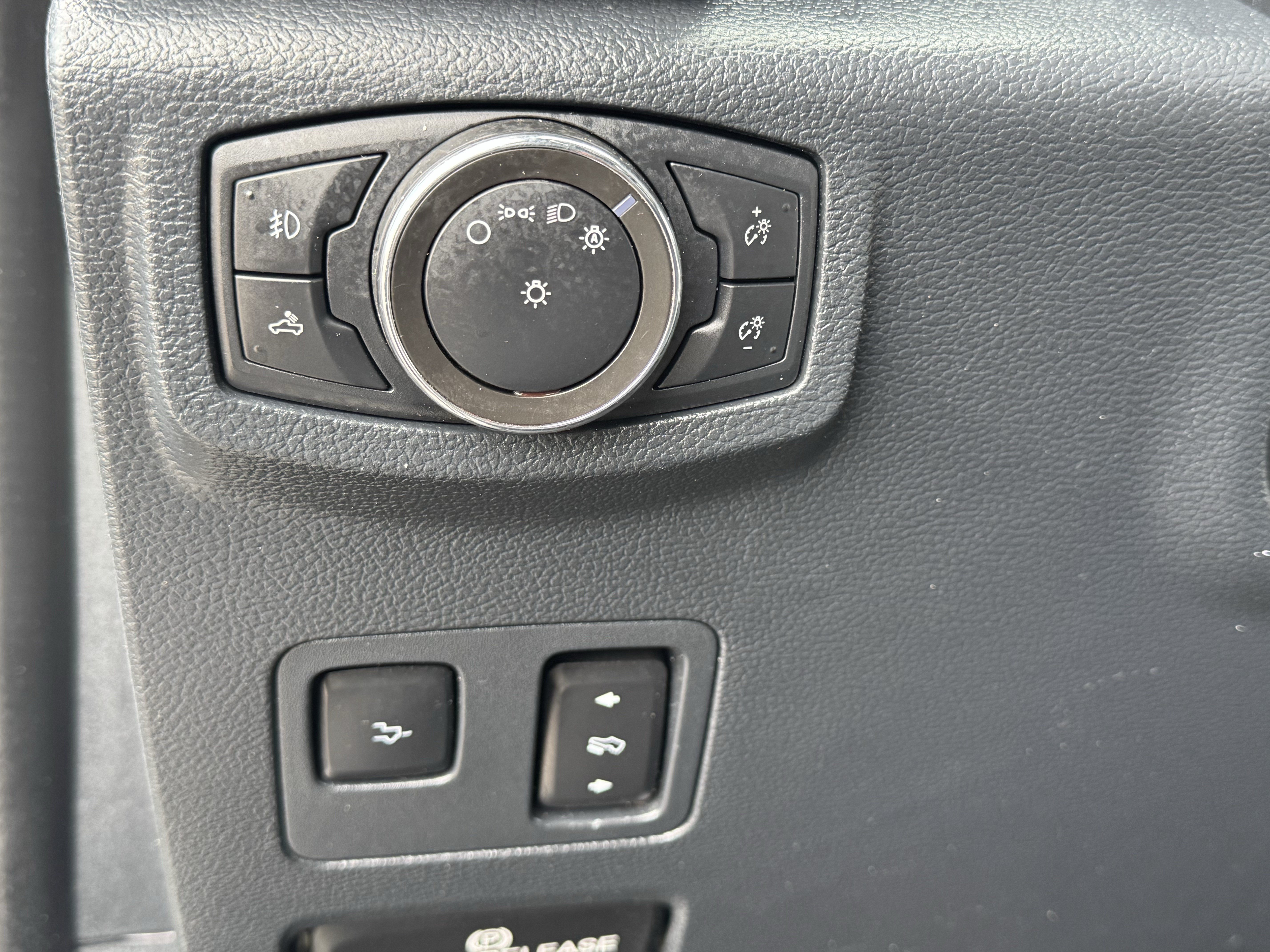 Used 2022 Ford F250 Platinum AWD/4WD image 15