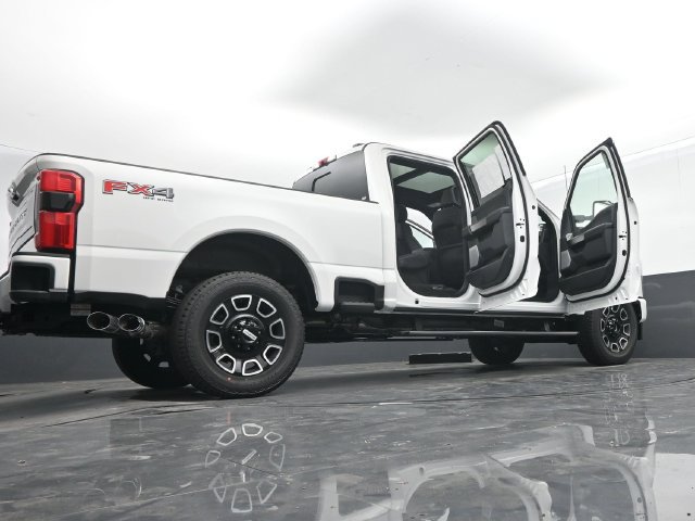 Certified 2025 Ford F250 Platinum AWD/4WD image 75