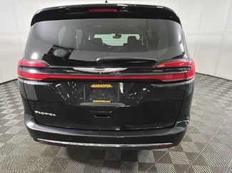Used 2023 Chrysler Pacifica Touring-L FWD video 3