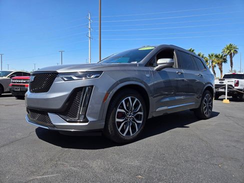 Used 2022 Cadillac XT6 Sport w/ LPO, Premium Carpet Package AWD/4WD image 2