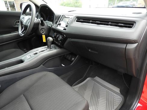Used 2018 Honda HR-V LX image 31