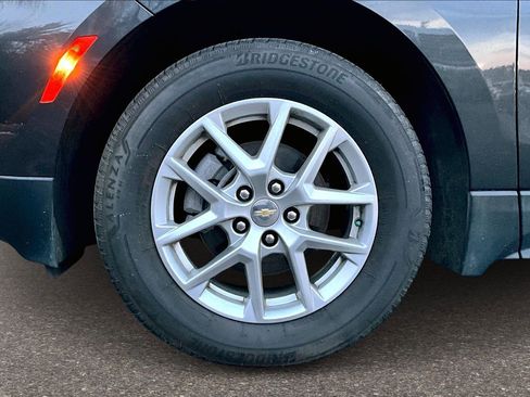 Used 2022 Chevrolet Equinox LS image 25