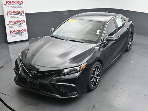 Used 2024 Toyota Camry SE FWD image 30