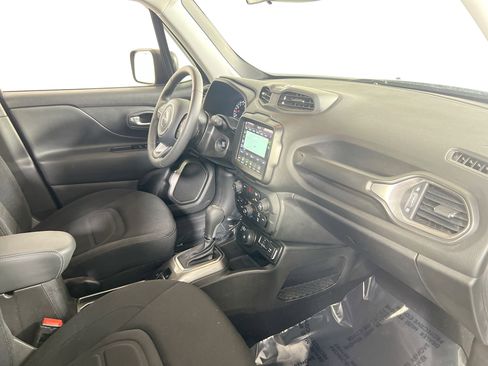 Used 2022 Jeep Renegade Latitude image 26