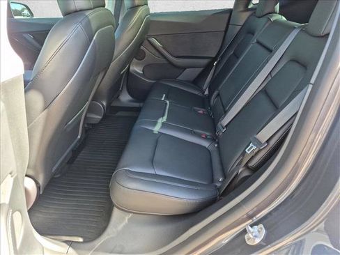 Used 2022 Tesla Model Y Performance AWD/4WD image 19