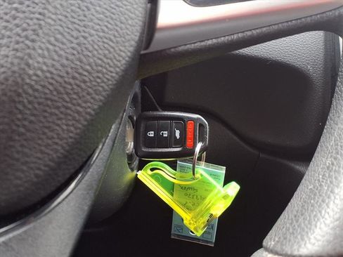 Used 2018 Honda CR-V LX image 12