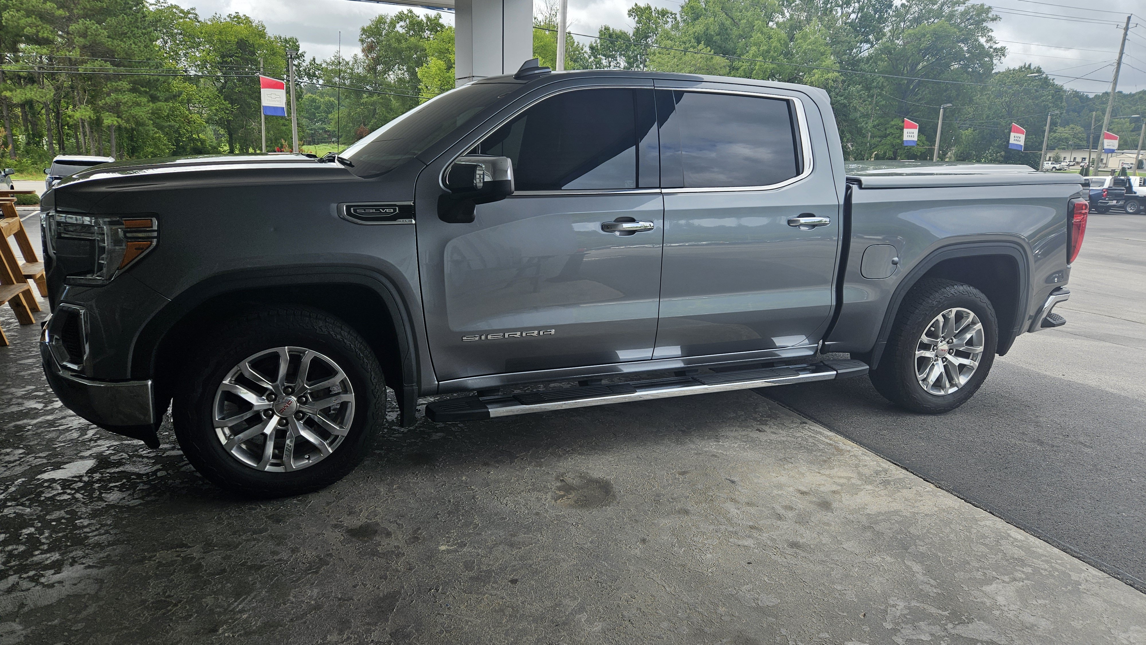 Used 2020 GMC Sierra 1500 SLT w/ SLT Premium Package AWD/4WD image 1