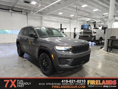 New 2025 Jeep Grand Cherokee Altitude