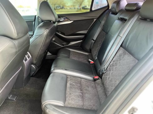 Used 2016 Nissan Maxima SR FWD image 12