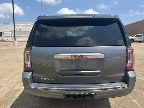 Used 2018 GMC Yukon XL Denali w/ Open Road Package image 5